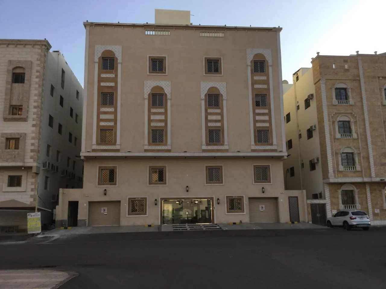 Alzahra Rooms&Apartments 메디나 0*,  사우디 아라비아